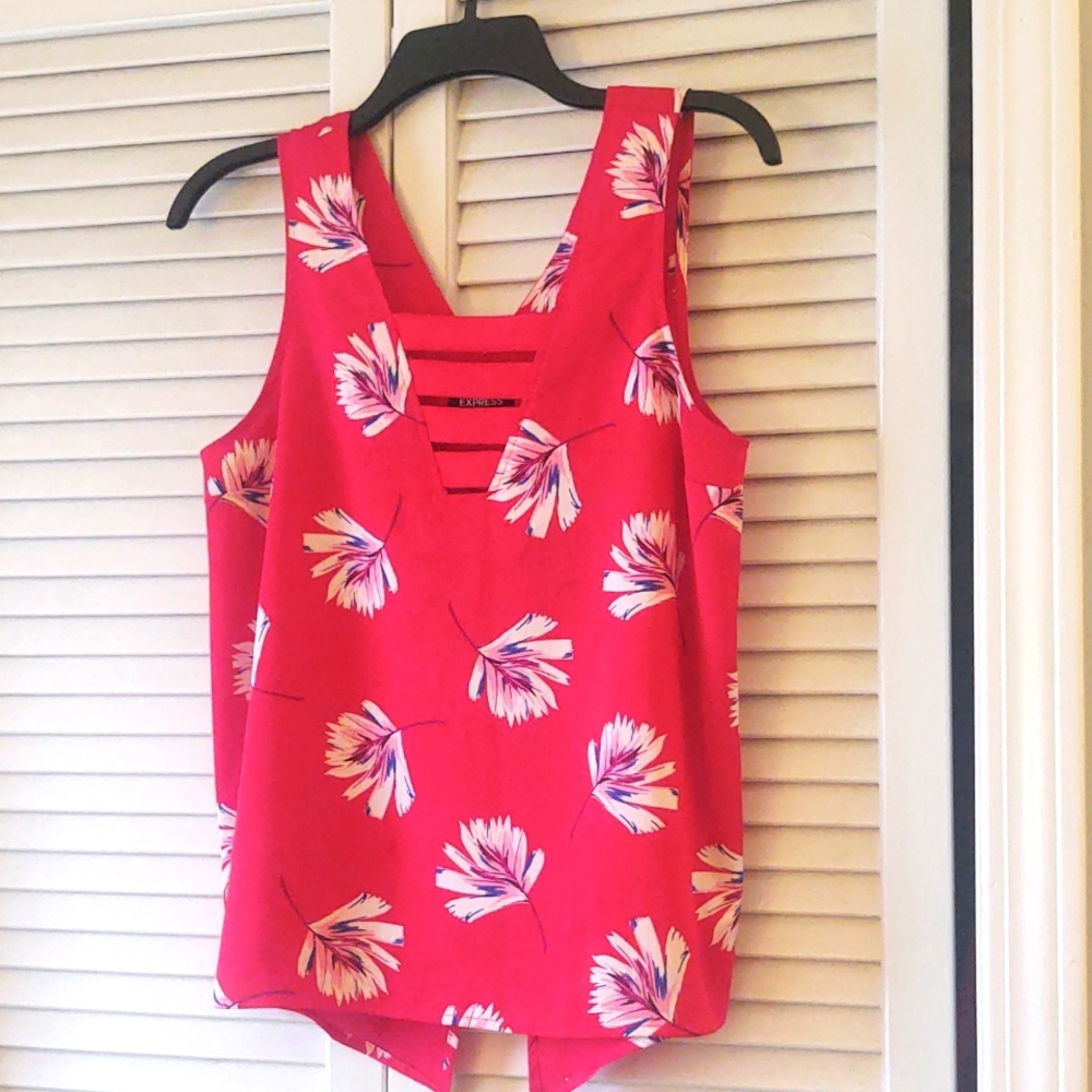 Express tank top